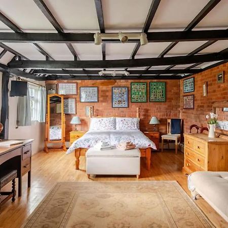 Cozy One-Bedroom Cottage In Great Tey المظهر الخارجي الصورة
