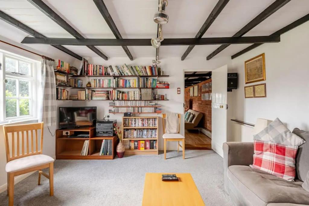 Cozy One-Bedroom Cottage In Great Tey المظهر الخارجي الصورة